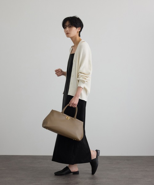 SALON adam et rope'（サロン アダム エ ロペ）の「【WEB・一部店舗限定】コットンシルクネックスリットVネックカーディガン（カーディガン/ボレロ・レディース・ブラウン/オフホワイト/グレー/ブラック・FREE）」の19枚目の写真