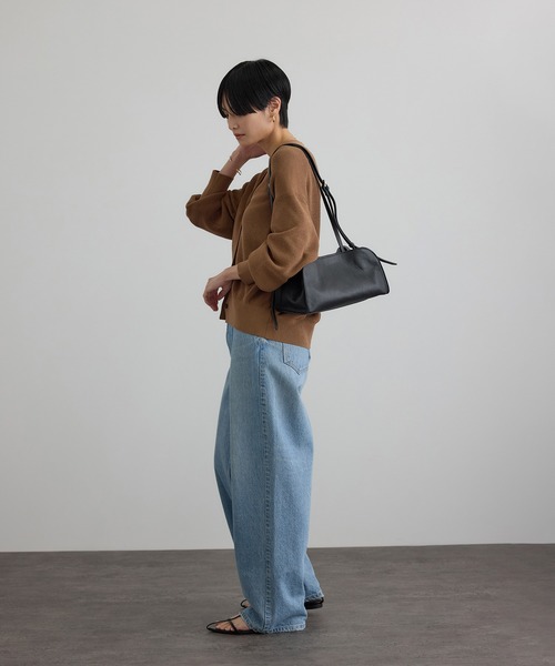 SALON adam et rope'（サロン アダム エ ロペ）の「【WEB・一部店舗限定】コットンシルクネックスリットVネックカーディガン（カーディガン/ボレロ・レディース・ブラウン/オフホワイト/グレー/ブラック・FREE）」の22枚目の写真