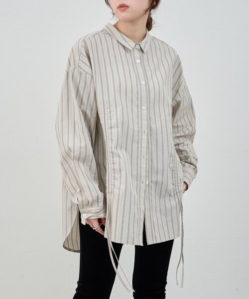 SHENERY（シーナリー）の「ストライプギャザーブラウス（シャツ/ブラウス・レディース・ベージュ/ブルー・FREE）」の5枚目の写真