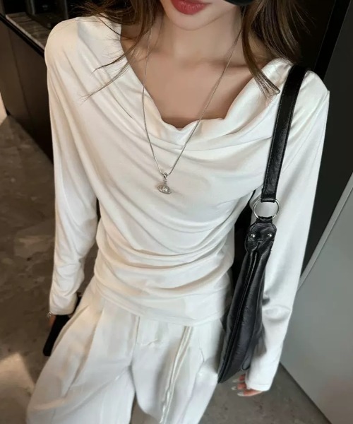 LADY LIKE(レディライク)の「【春夏新作】胸元ドレープ入り長袖カットトップス(Tシャツ/カットソー・レディース・ダークグレー/モカ/ホワイト/グレー/ブラック・M)」の10枚目の写真