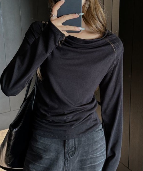 LADY LIKE(レディライク)の「【春夏新作】胸元ドレープ入り長袖カットトップス(Tシャツ/カットソー・レディース・ダークグレー/モカ/ホワイト/グレー/ブラック・M)」の9枚目の写真