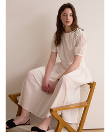 BEMUSE MANSION（ビミューズマンション）の「Volume round tuck flare dress - White（ワンピース）」