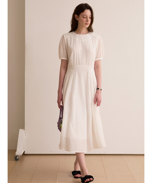 BEMUSE MANSION（ビミューズマンション）の「Volume round tuck flare dress - White（ワンピース・レディース・ホワイト・FREE）」の2枚目の写真