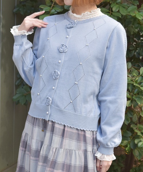 axes femme（アクシーズファム）の「かぎ針ローズニットカーディガン（カーディガン/ボレロ・レディース・サックスブルー/イエロー/ホワイト・FREE）」の3枚目の写真