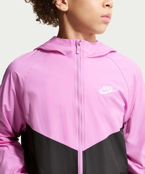 NIKE（ナイキ）の「ナイキ スポーツウェア ウィンドランナー ジュニア フーデッド レペル ジャケット / Nike Sportswear Windrunner Big Kids' Hooded Repel Jacket IF2821-503 Light Magenta（ブルゾン・キッズ・パープル系その他2・140/150/130/160）」の9枚目の写真