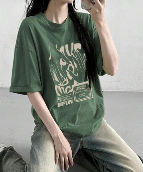 SHEPP（シープ）の「【26年春夏新作・6色展開】レトログラフィックハーフスリーブプリントロンT（Tシャツ/カットソー・レディース・ブラック/ライトグレー/グリーン/ホワイト/ダークグリーン/ネイビー・L/XL）」の4枚目の写真