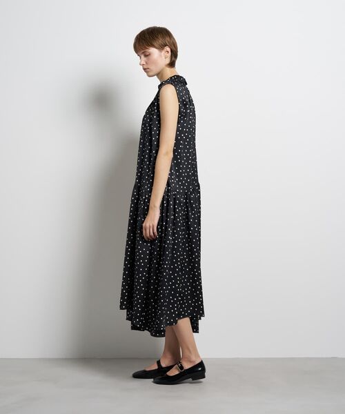 LANVIN en Bleu（ランバンオンブルー）の「Marina dot / Marina Heart ワンピース（ワンピース・レディース・ライトカーキ/ネイビー・38/36）」の4枚目の写真