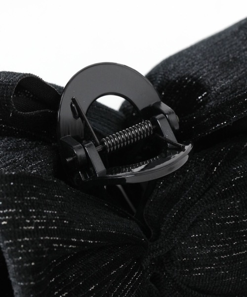 niko and...(ニコアンド)の「ボリュームフリルバンスクリップ(バレッタ/ヘアクリップ・レディース・ブラック/ホワイト・0)」の4枚目の写真