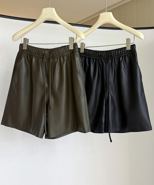 Bie(ビエ)の「シンセティックレザーショートパンツ(その他パンツ・レディース・グリーン・M/S/L)」の15枚目の写真