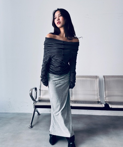 Y2K SYNAPSE FACTORY（ワイツーケー シナプスファクトリー）の「【2way】フロントボタン オフショルボーダーカットソー（Tシャツ/カットソー・レディース・ホワイト/ブラック・FREE）」の6枚目の写真