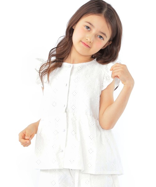 SHIPS(シップス)の「SHIPS KIDS:100~130cm / レース エンブロイダリー ペプラム ブラウス(シャツ/ブラウス・キッズ・ライトブルー/ホワイト・100/110/120/130)」の2枚目の写真