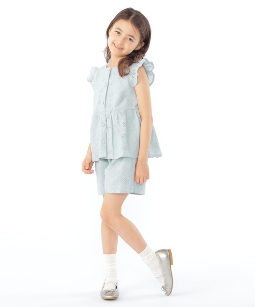SHIPS(シップス)の「SHIPS KIDS:100~130cm / レース エンブロイダリー ペプラム ブラウス(シャツ/ブラウス・キッズ・ライトブルー/ホワイト・100/110/120/130)」の17枚目の写真
