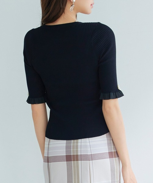 SAISON DE PAPILLON(セゾンドパピヨン)の「【2026SS新作】レーディス ニット プルオーバー 半袖 Vネック 通勤 きれいめ オフィスカジュアル(ニット/セーター・レディース・ブラック/アイボリー/コーラル・L/M)」の7枚目の写真