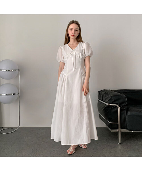 VASCARA(バスカラ)の「Shirring Puff Ribbon Long Dress (3colors)(ワンピース・レディース・スカイブルー/ホワイト・FREE)」の1枚目の写真