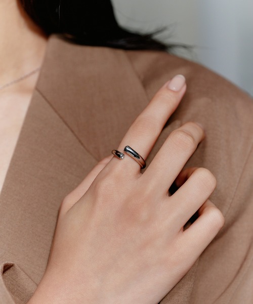 novice（ノーヴィス）の「【novice】CZ Orbit Ring［Stainless］（リング・レディース・ゴールド/シルバー・FREE）」の4枚目の写真