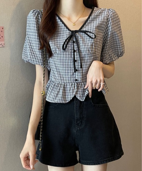 kirakiraShop(キラキラショップ)の「ギンガム チェック ペプラム ブラウス 半袖(シャツ/ブラウス・レディース・ブルー/ブラック/グリーン・FREE)」の5枚目の写真