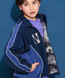 ウィンドブレーカー」に該当するブルー・ネイビー/青色系の