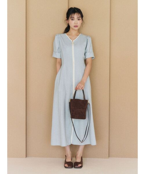 LAGUNAMOON(ラグナムーン)の「フロントジップVネックフレアワンピース 【夏服】【オフィスカジュアル】【半袖】(ワンピース・レディース・ライトブルー/ブラック/アイボリー・MEDIUM/SMALL)」の10枚目の写真