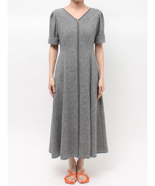 LAGUNAMOON(ラグナムーン)の「フロントジップVネックフレアワンピース(ワンピース・レディース・ライトブルー/ブラック/アイボリー・MEDIUM/SMALL)」の18枚目の写真