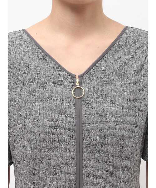 LAGUNAMOON(ラグナムーン)の「フロントジップVネックフレアワンピース(ワンピース・レディース・ライトブルー/ブラック/アイボリー・MEDIUM/SMALL)」の21枚目の写真