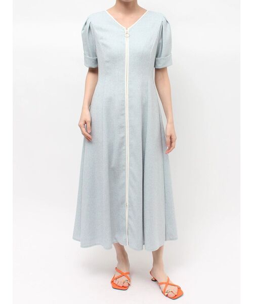 LAGUNAMOON(ラグナムーン)の「フロントジップVネックフレアワンピース 【夏服】【オフィスカジュアル】【半袖】(ワンピース・レディース・ライトブルー/ブラック/アイボリー・MEDIUM/SMALL)」の4枚目の写真