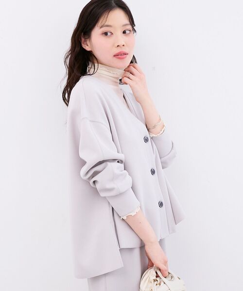 le.coeur blanc（ルクールブラン）の「カットジョーゼットカーデ（カーディガン/ボレロ・レディース・ライトグレー/オフホワイト/ネイビー・38）」の2枚目の写真