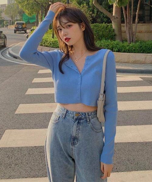 VIBGYOR(ヴィブジョー)の「【EIZZ/アイズ】クロップド丈 フロントボタン ショート丈 スリム ニットカーディガン(カーディガン/ボレロ・レディース・ブラック/グレー/ブルー/レッド/ホワイト・FREE)」の15枚目の写真