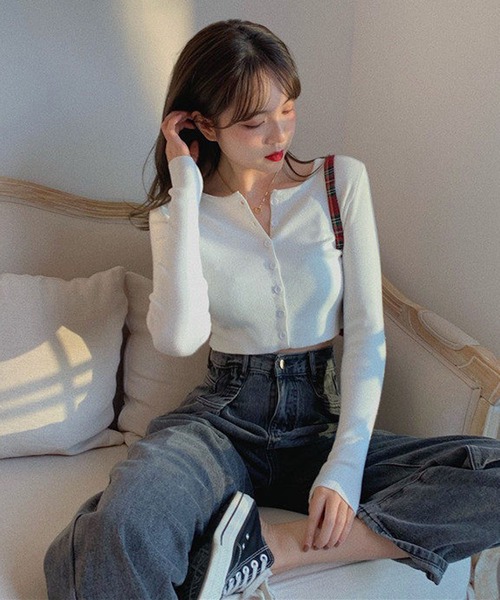 VIBGYOR(ヴィブジョー)の「【EIZZ/アイズ】クロップド丈 フロントボタン ショート丈 スリム ニットカーディガン(カーディガン/ボレロ・レディース・ブラック/グレー/ブルー/レッド/ホワイト・FREE)」の19枚目の写真