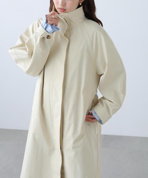FREE'S MART（フリーズマート）の「スタンドカラーロングトレンチコート（トレンチコート・レディース・ホワイト/ベージュ/ネイビー・SMALL/MEDIUM）」の8枚目の写真