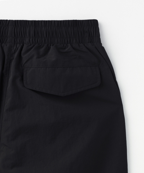 MUSINSA STANDARD KIDS（ムシンサスタンダードキッズ）の「ナイロンバンディングパラシュートパンツ[ブラック]（スウェットパンツ・レディース・その他・100/110/120/130/140/150/160）」の7枚目の写真