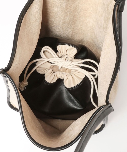 GEORGE'S(ジョージズ)の「IOMMI スウェードBAG(ハンドバッグ・レディース・ブラック/ベージュ・FREE)」の9枚目の写真