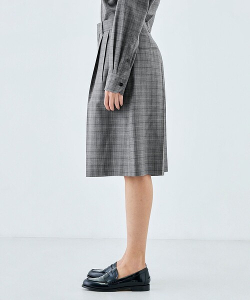 EDITION（エディション）の「Super120'sウォッシャブルウール タックショートパンツ（その他パンツ・レディース・グリーン/ブラック/グレー系その他2・36/34）」の6枚目の写真