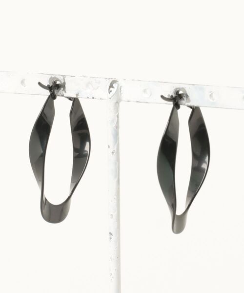 ARCHIVER(アーカイバ)の「【Stainless】Tears Ring Pierce 35mm-ティアーズリング ピアス(ピアス(両耳用)・レディース・ブラック/ゴールド/シルバー・FREE)」の5枚目の写真