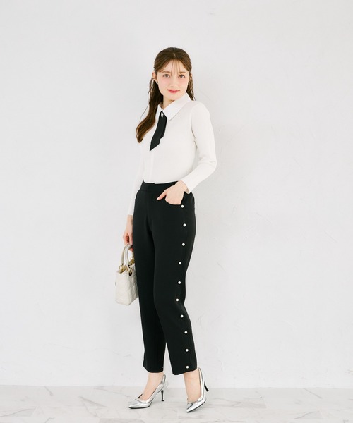tocco closet（トッコ　クローゼット）の「２ＷＡＹビジュー釦タイ＆襟付きリブニットプルオーバー（ニット/セーター・レディース・ネイビー/オフホワイト/グレー・M）」の5枚目の写真