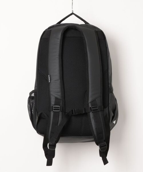 Quiksilver(クイックシルバー)の「QUIKSILVER メンズ BY THE SEA DF 32L <耐水>バックパック/リュック 保冷ポケット付き【A4対応】【2026年春夏モデル】(バックパック/リュック・メンズ・ブラック・FREE)」の2枚目の写真
