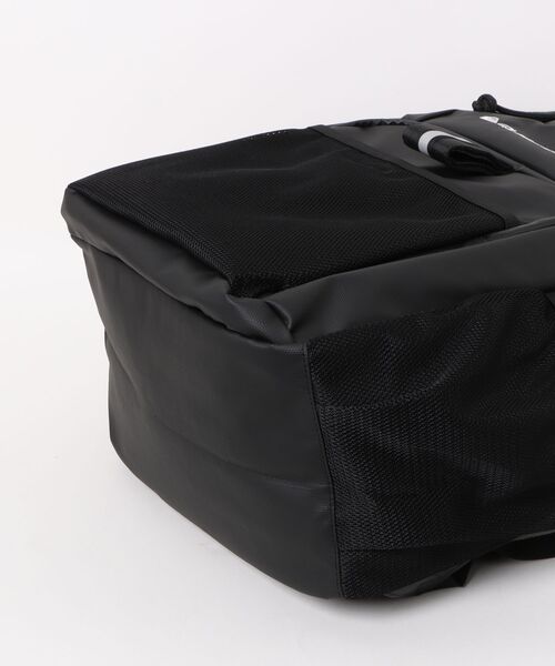 Quiksilver(クイックシルバー)の「QUIKSILVER メンズ BY THE SEA DF 32L <耐水>バックパック/リュック 保冷ポケット付き【A4対応】【2026年春夏モデル】(バックパック/リュック・メンズ・ブラック・FREE)」の3枚目の写真