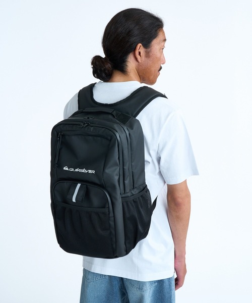 Quiksilver(クイックシルバー)の「QUIKSILVER メンズ BY THE SEA DF 32L <耐水>バックパック/リュック 保冷ポケット付き【A4対応】【2026年春夏モデル】(バックパック/リュック・メンズ・ブラック・FREE)」の1枚目の写真