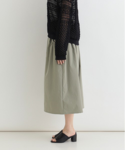 Right-on（ライトオン）の「【HONEYSUCKLE ROSE】シャーリングウエストパンツ (スカート見え / クロップド丈 / サイドポケット)（その他パンツ・レディース・ブラック/カーキブラウン/ネイビー・L/M）」の8枚目の写真