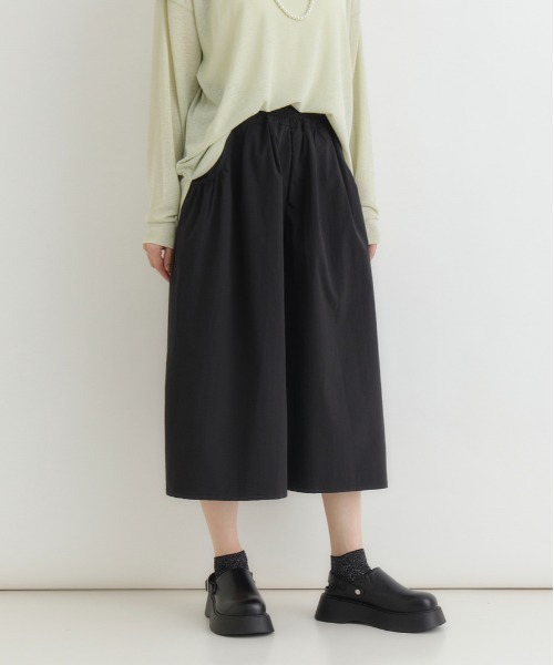 Right-on（ライトオン）の「【HONEYSUCKLE ROSE】シャーリングウエストパンツ (スカート見え / クロップド丈 / サイドポケット)（その他パンツ・レディース・ブラック/カーキブラウン/ネイビー・L/M）」の16枚目の写真