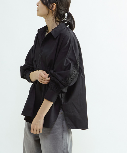 CONVERSE TOKYO(コンバーストウキョウ)の「STAR★ LACE OVERSIZED SHIRT(シャツ/ブラウス・レディース・サックスブルー/ブラック/ホワイト/ピンク・FREE)」の2枚目の写真