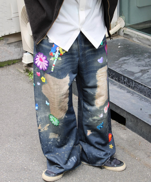 WISM（ウィズム）の「TOY DEVIL / トイデビル Transfer Print Sweat Pants Den（スウェットパンツ・メンズ・その他・2）」の2枚目の写真