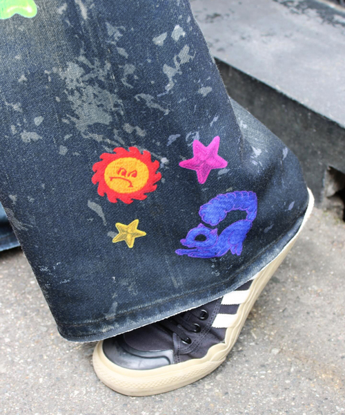 WISM（ウィズム）の「TOY DEVIL / トイデビル Transfer Print Sweat Pants Den（スウェットパンツ・メンズ・その他・2）」の4枚目の写真