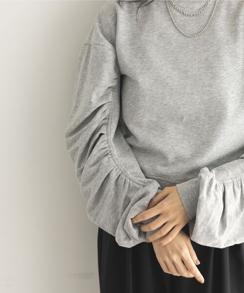 GARAGE OF GOOD CLOTHING（ガレージオブグッドクロージング）の「ミニ裏毛袖ギャザープルオーバー（Tシャツ/カットソー・レディース・グレー系その他/ライトグレー系1・FREE）」の10枚目の写真