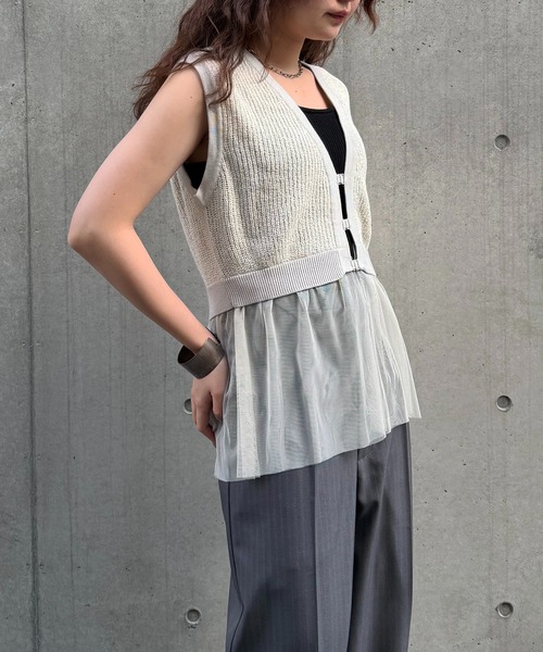 &g'aime(アンジェム)の「【&g'aime 】チュールレイヤードベスト Layered Tulle Vest(ニット/セーター・レディース・アイボリー/ブラック・FREE)」の7枚目の写真