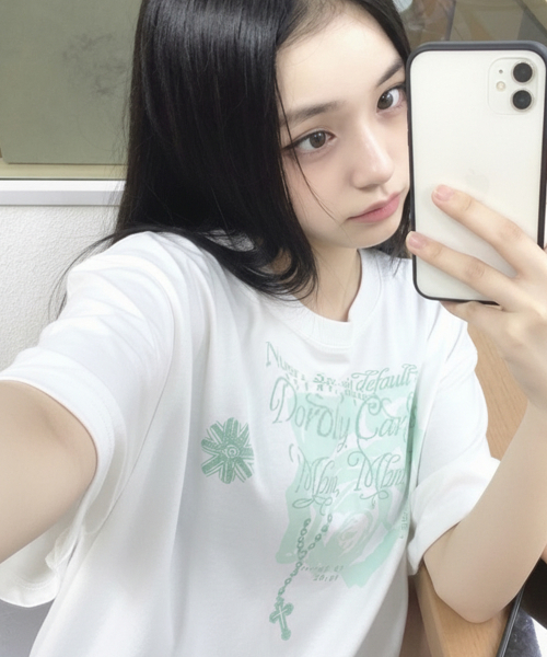 GRAVER（グレーバー）の「[ユニセックス]DOROTHY 半袖Tシャツ_3カラー（Tシャツ/カットソー・レディース・ブラック/ネイビー/ホワイト・SMALL/MEDIUM/LARGE）」の8枚目の写真