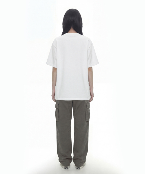 GRAVER（グレーバー）の「[ユニセックス]DOROTHY 半袖Tシャツ_3カラー（Tシャツ/カットソー・レディース・ブラック/ネイビー/ホワイト・SMALL/MEDIUM/LARGE）」の6枚目の写真