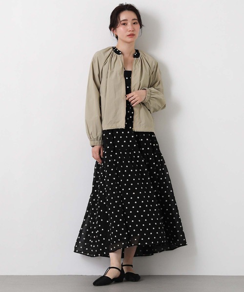 Gready Brilliant(グレディブリリアン)の「撥水加工ギャザーブルゾン(ブルゾン・レディース・ベージュ/オフホワイト・38)」の12枚目の写真