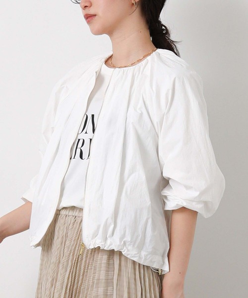 Gready Brilliant(グレディブリリアン)の「撥水加工ギャザーブルゾン(ブルゾン・レディース・ベージュ/オフホワイト・38)」の11枚目の写真