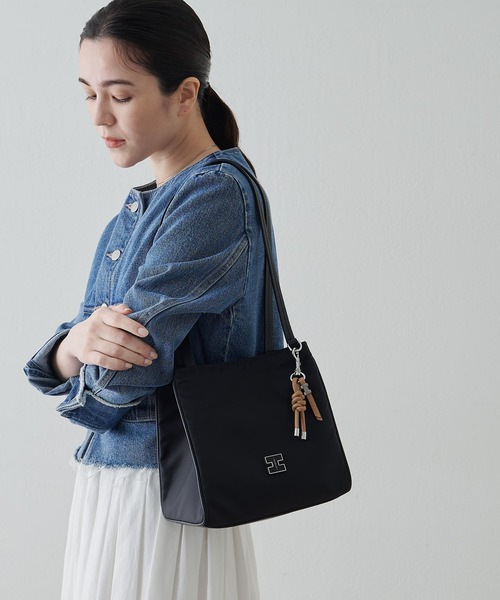 IACUCCI(イアクッチ)の「アーゴ ミニトート NYLON/CERVO(トートバッグ・レディース・ブラック・FREE)」の8枚目の写真