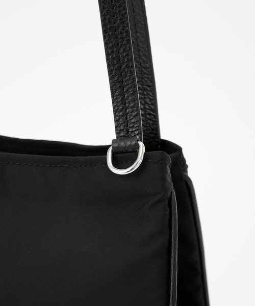 IACUCCI(イアクッチ)の「アーゴ ミニトート NYLON/CERVO(トートバッグ・レディース・ブラック・FREE)」の13枚目の写真